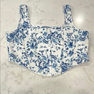 🎄 Floral Blue and White Women's Crop Top